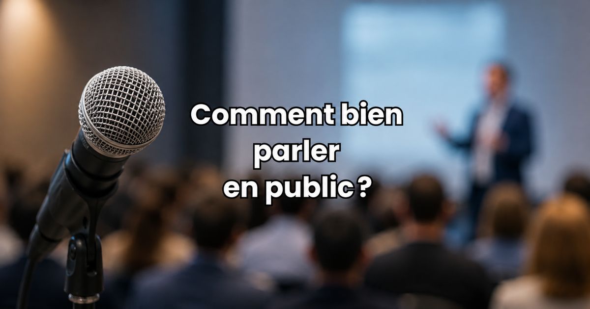 Microphone devant une audience pour illustrer comment bien parler en public et réussir sa prise de parole sans stress.